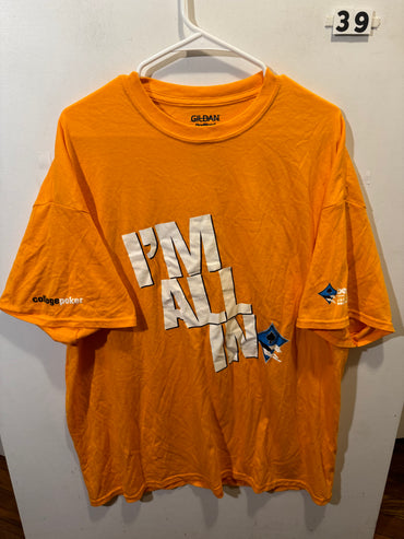 Men’s 2XL Gildan Shirt