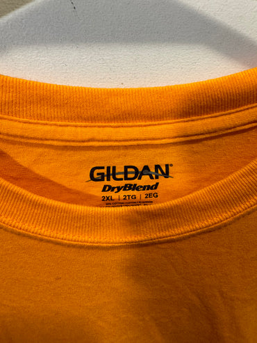 Men’s 2XL Gildan Shirt