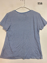 Load image into Gallery viewer, Women’s M Basic Shirt
