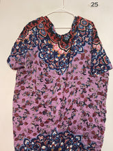 Load image into Gallery viewer, Women’s S Time &amp; Tru Shirt
