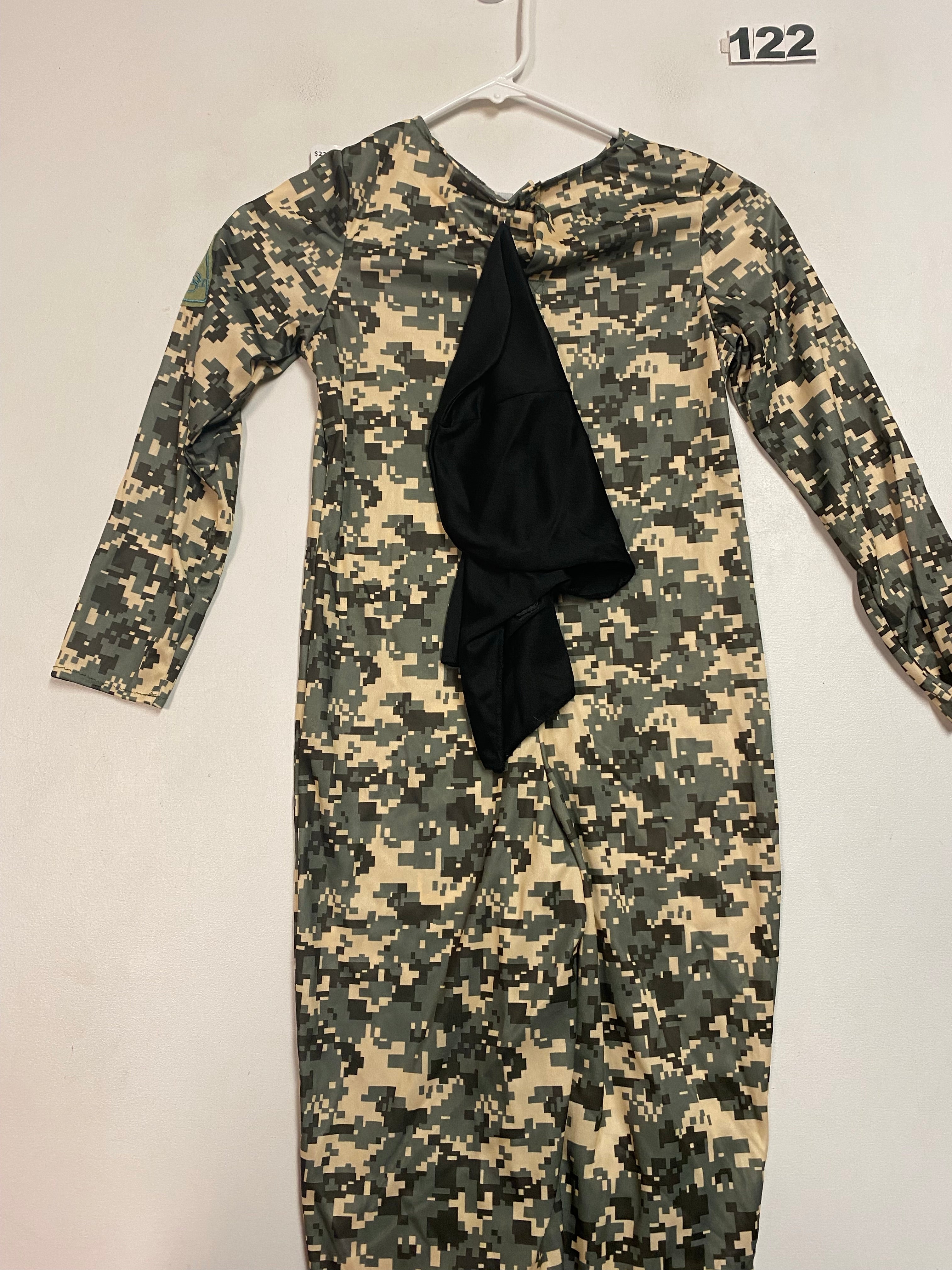 Boys M Camo Suit