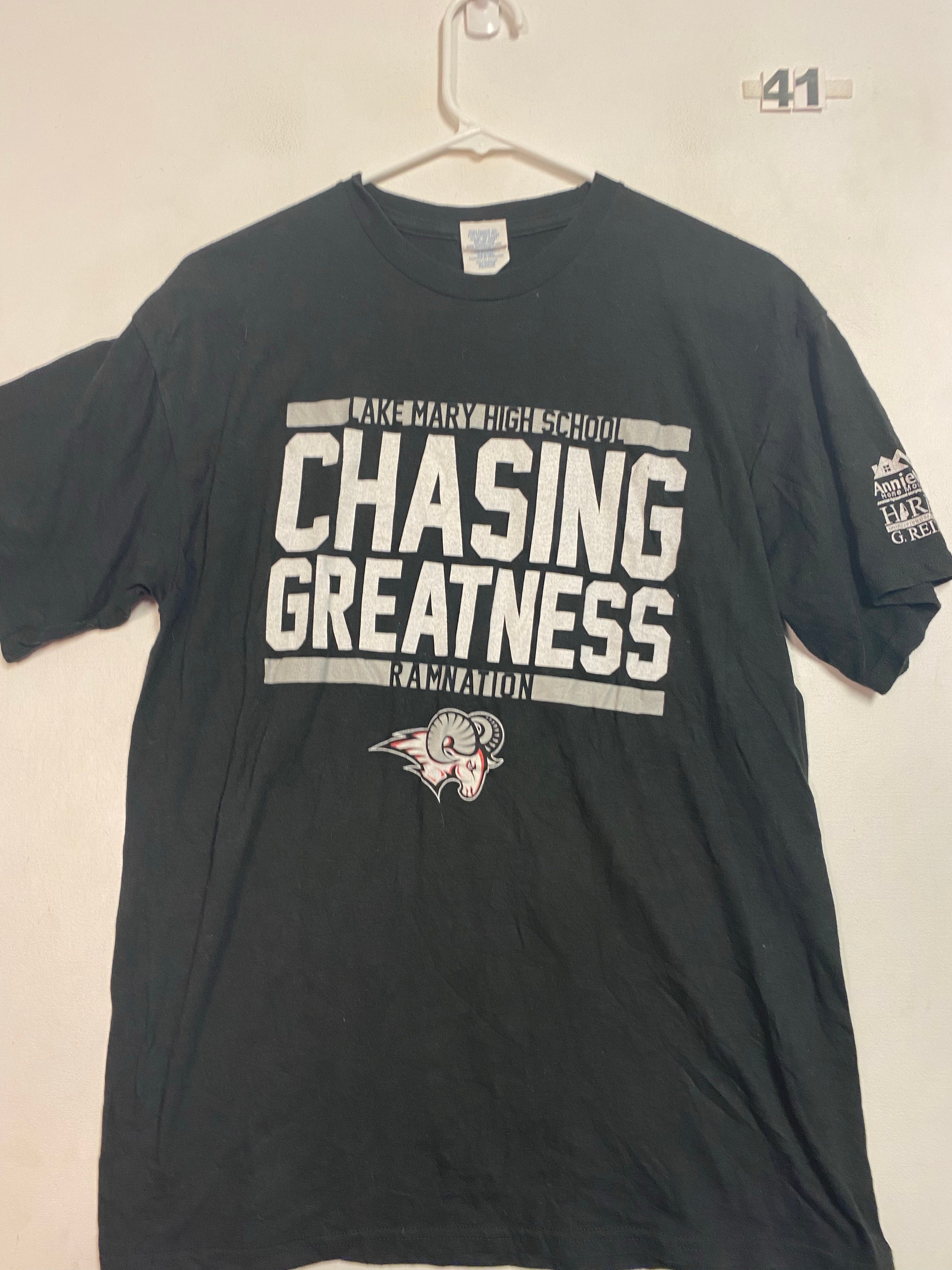 Men’s M Delta Shirt