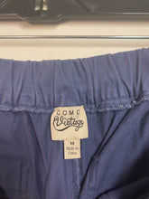 Load image into Gallery viewer, Women’s M Como Shorts
