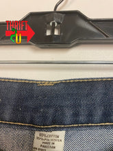 Load image into Gallery viewer, Boys 10 Jeans
