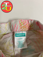 Load image into Gallery viewer, Girls 5T Garanimals Shorts
