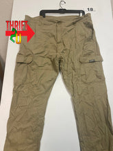 Load image into Gallery viewer, Mens 42/30 Wrangler Cargo Pants
