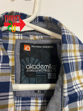 Load image into Gallery viewer, Mens Xl Akademiks Shirt
