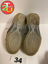 Load image into Gallery viewer, Nike Size 10.5 * As Is Shoes
