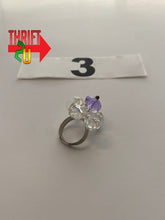 Load image into Gallery viewer, Purple Flower Ring
