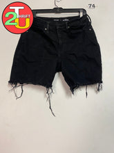 Load image into Gallery viewer, Womens 12 Old Navy Shorts

