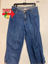 Load image into Gallery viewer, Womens 14 Bill Blass Jeans

