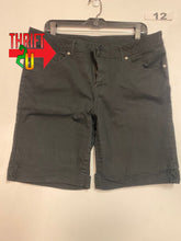 Load image into Gallery viewer, Womens 16 Faded Glory Shorts
