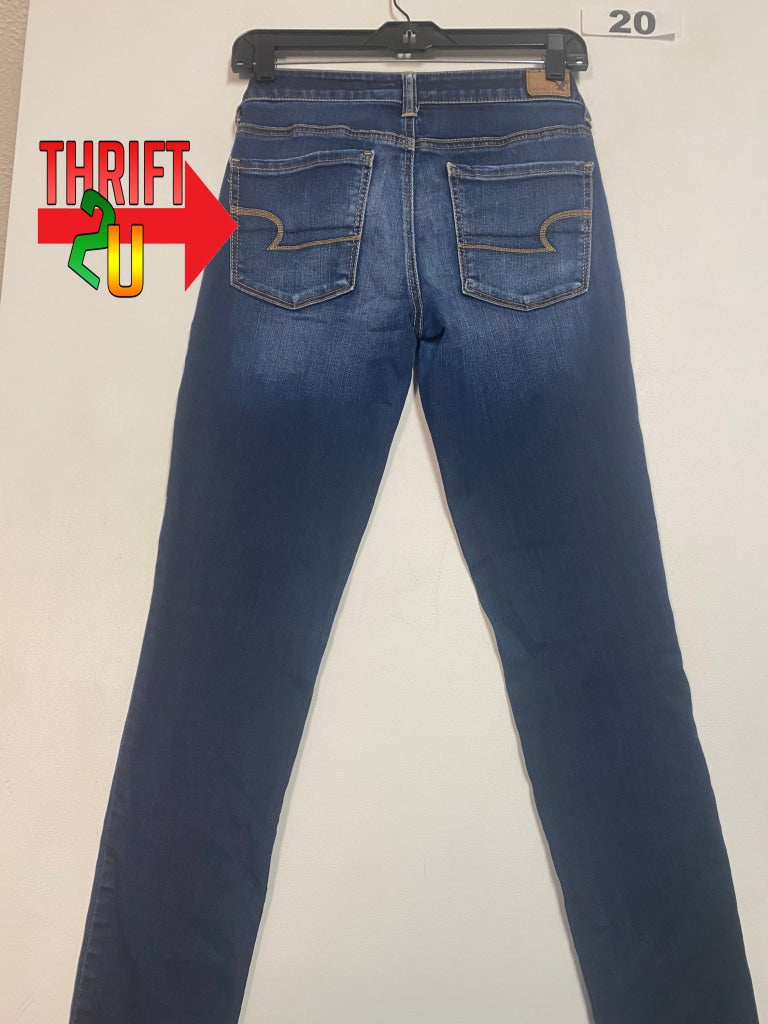 Womens 2 American Eagle Jeans