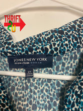 Load image into Gallery viewer, Womens 2X Jones New York Shirt
