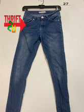 Load image into Gallery viewer, Womens 3 Yrl Family Jeans
