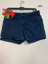Load image into Gallery viewer, Womens 6 Tommy Hilfiger Shorts
