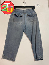 Load image into Gallery viewer, Womens 8 Cato Jeans
