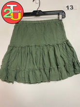 Load image into Gallery viewer, Womens M Green Skirt
