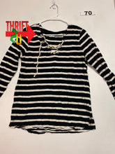 Load image into Gallery viewer, Womens M Old Navy Shirt
