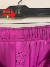 Load image into Gallery viewer, Womens S Nike Shorts
