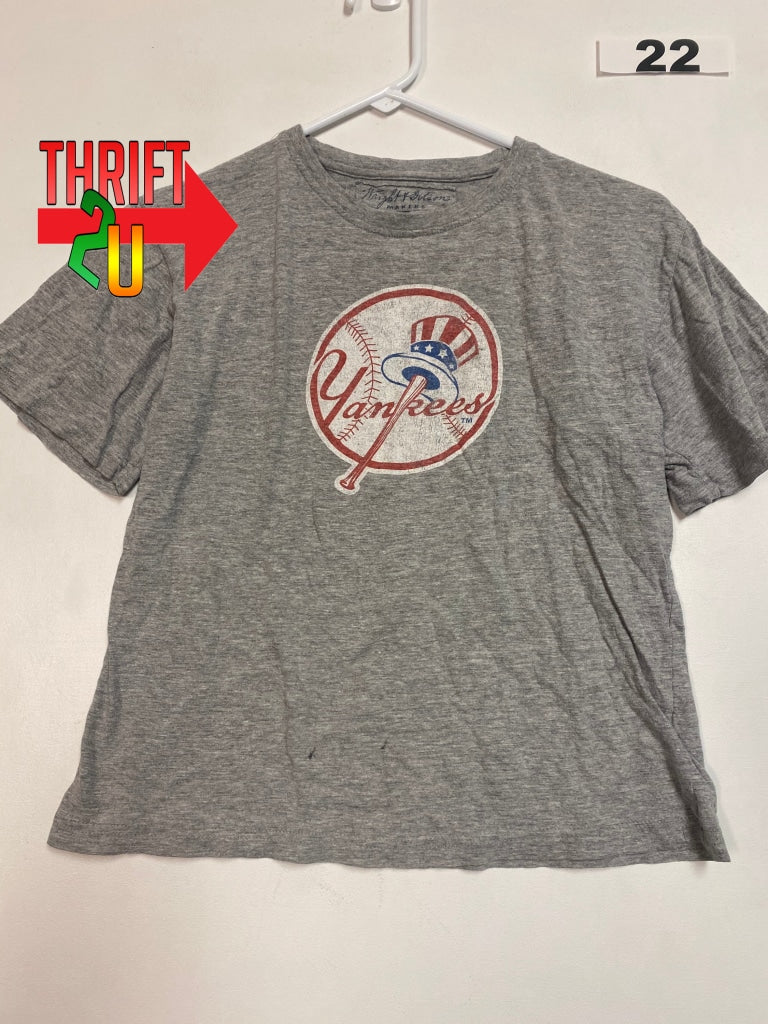 Womens S Yankees Shirt